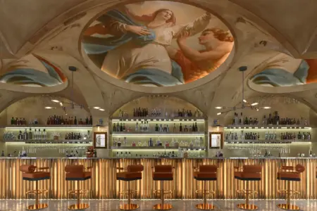 Bar and restaurant interior design project by Nouschin Dorn